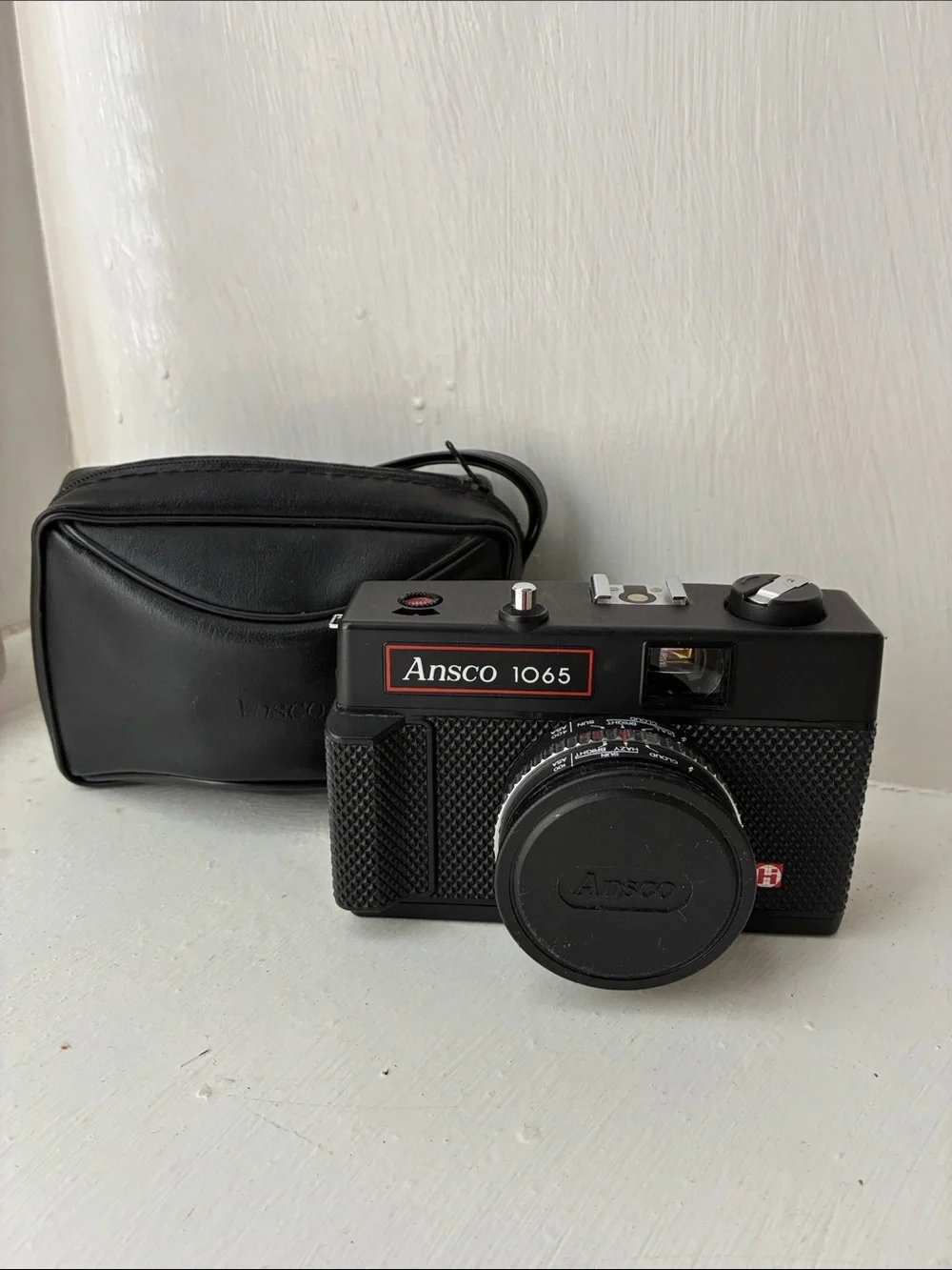 Vintage Ansco 1065 Compact 35mm Film Camera